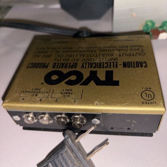 Model Train HO Bldgs Water Tower A Lot Of Track Transformer Small Accents As Is - Picture 14 of 16